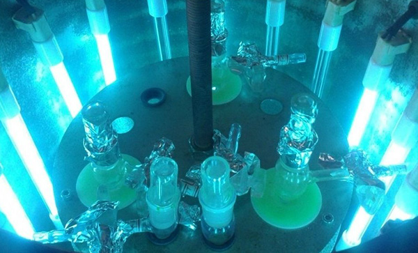 光固化涂料在光照射下發(fā)生的化學(xué)反應(yīng)基本定律。